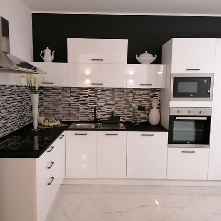 Вилла Casa Tra Borgo E Mare Монополи Экстерьер фото